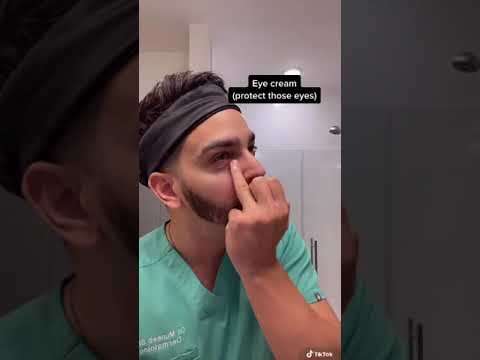 How to Apply Retinol like a Dermatologist #shorts How to Apply Retinol like a Dermatologist #shorts