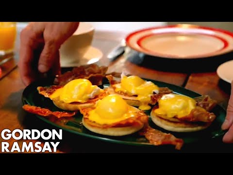 How To Cook Eggs Benedict | Gordon Ramsay How To Cook Eggs Benedict | Gordon Ramsay
